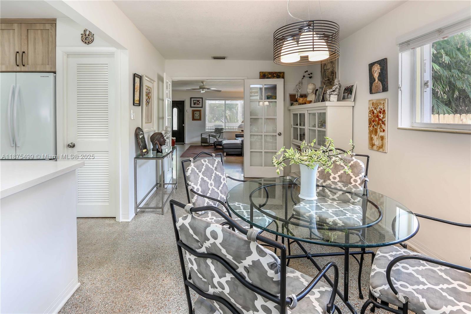 HOLLYWOOD - Residential Lease