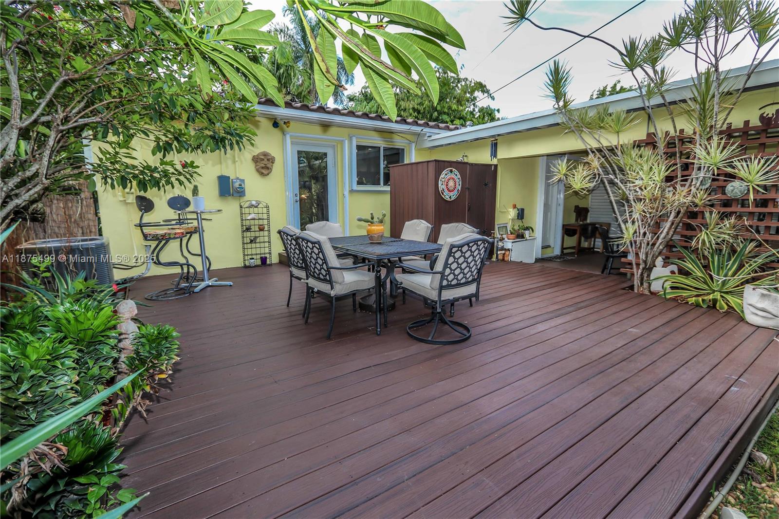 HOLLYWOOD - Residential Lease