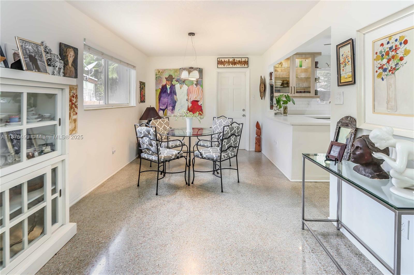 HOLLYWOOD - Residential Lease