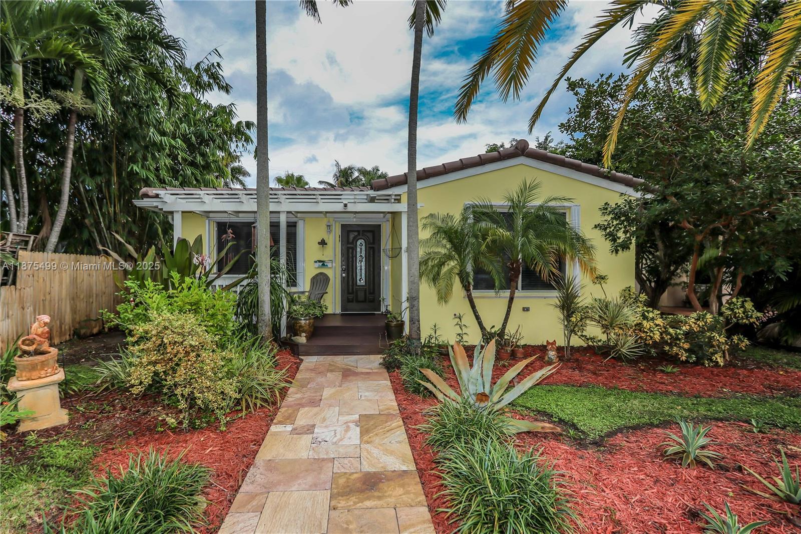 HOLLYWOOD - Residential Lease