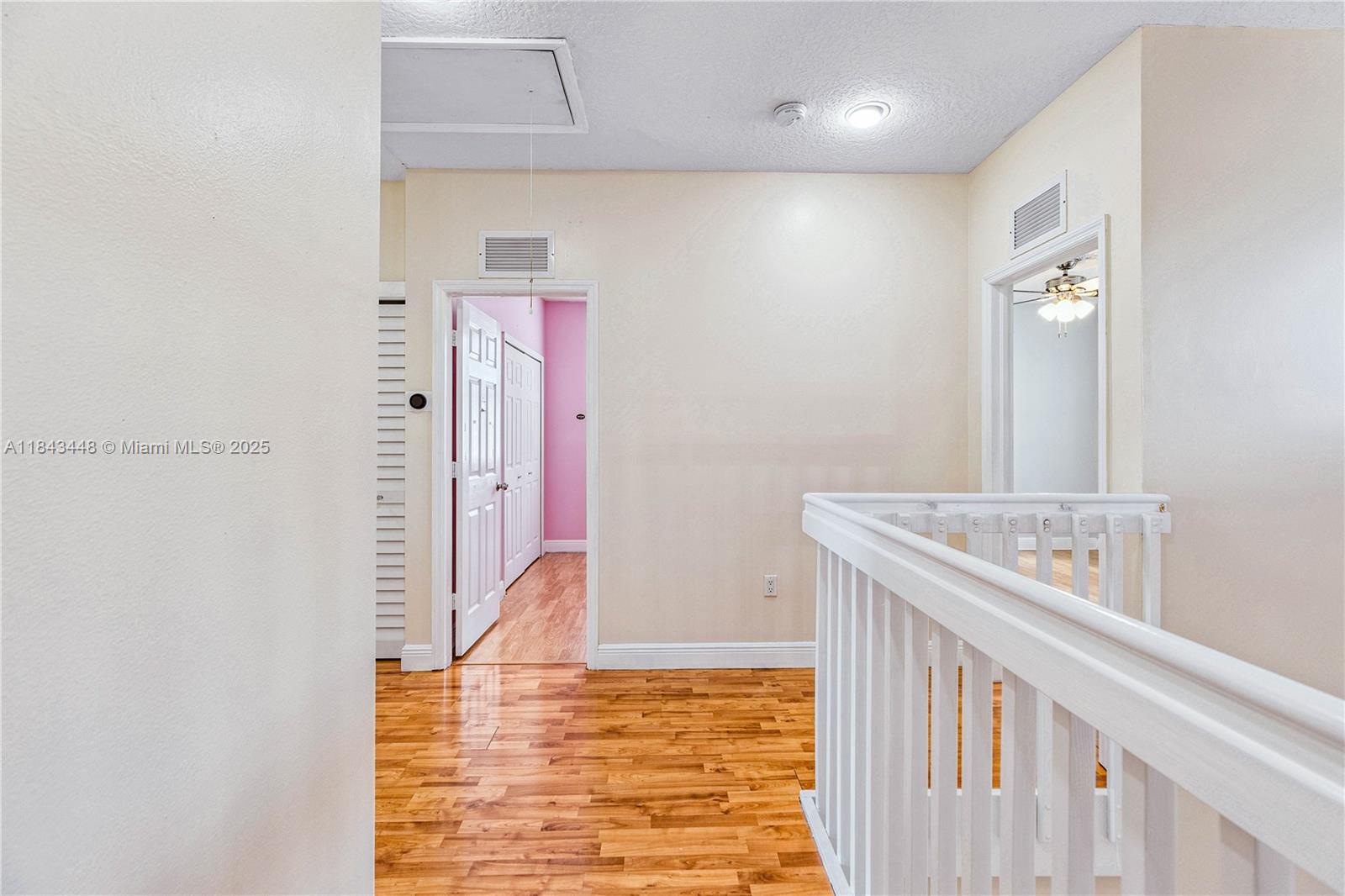 COUNTRYSIDE - Residential