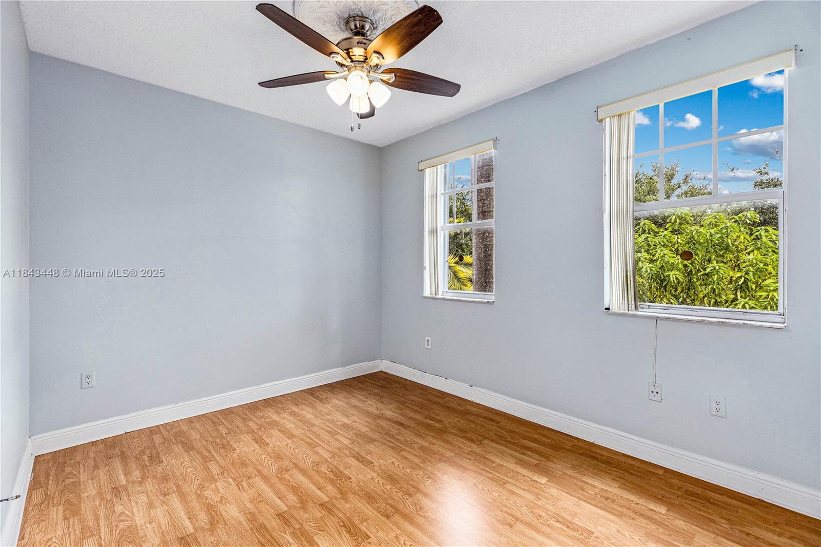 COUNTRYSIDE - Residential