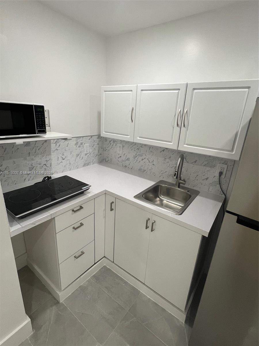 STEESDALE PART 1 - Residential Lease