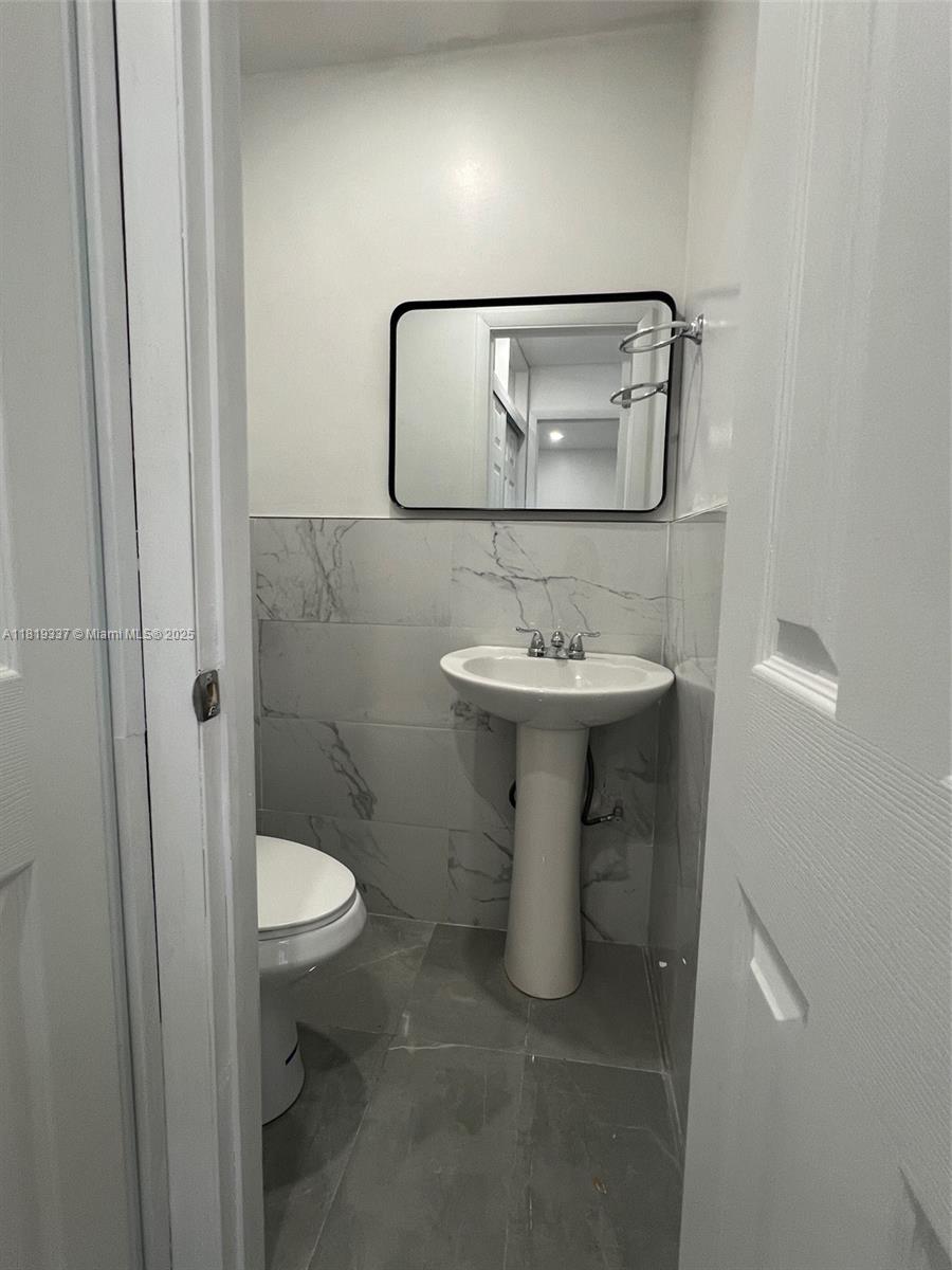 STEESDALE PART 1 - Residential Lease