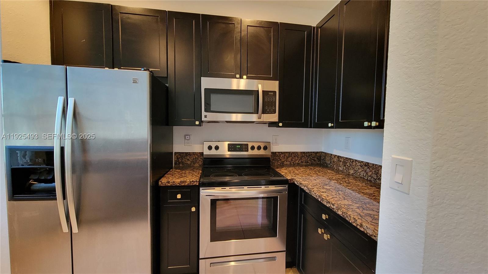 BOARDWALK AT VIZCAYA COND - Residential