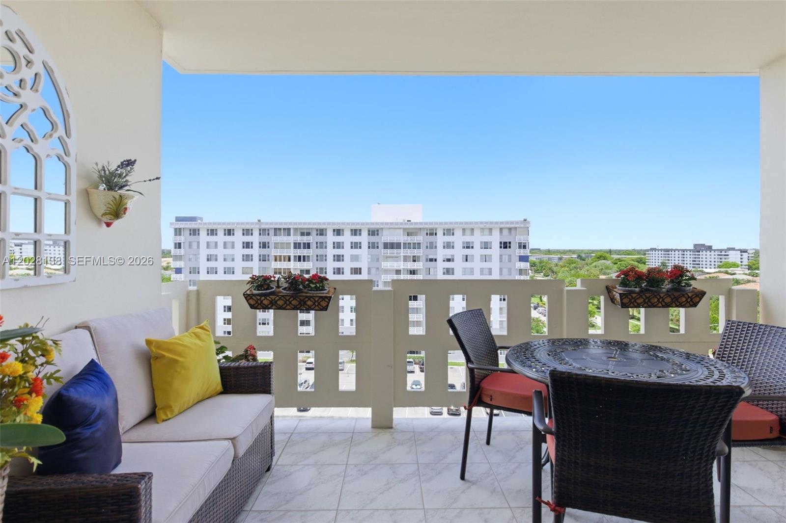 HILLCREST EAST NO 23 COND - Residential
