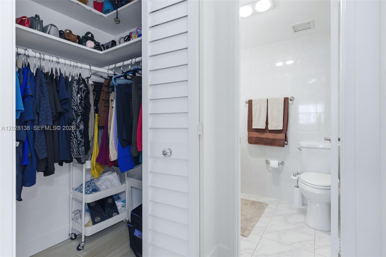 HILLCREST EAST NO 23 COND - Residential