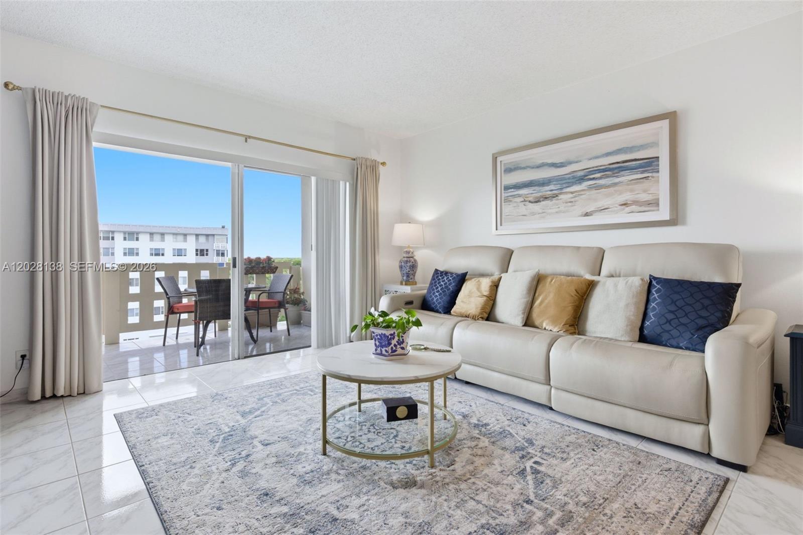 HILLCREST EAST NO 23 COND - Residential
