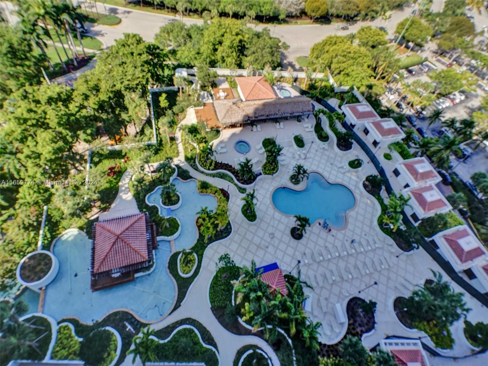 HAMPTONS WEST CONDO - Residential