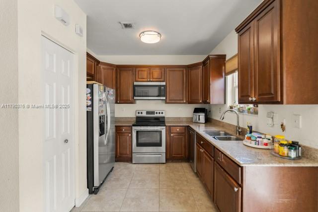 LAKES BY THE BAY CEE - Residential