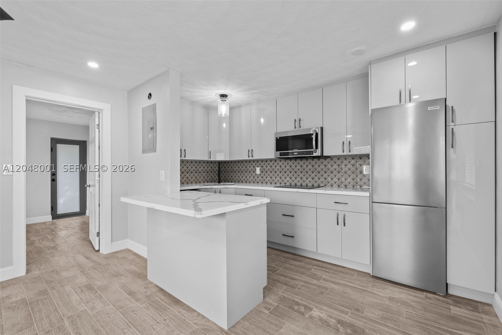 1634 NE 4th Pl