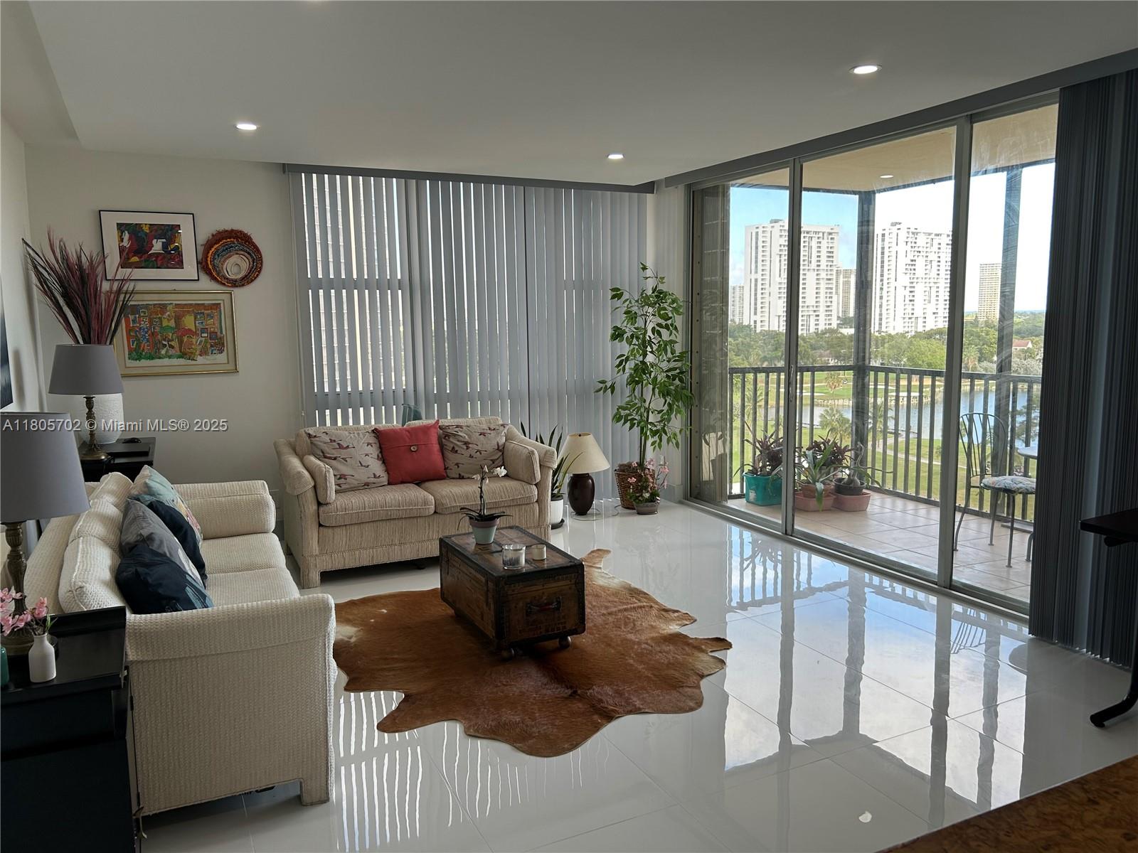 CORONADO CONDO- TOWER II - Residential