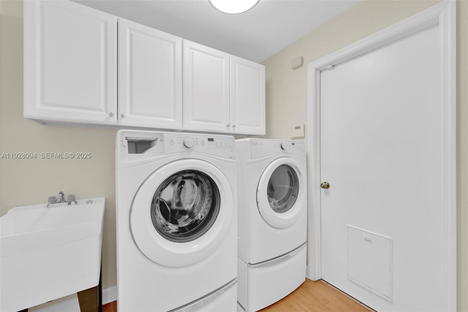 OLGA PINES - Residential