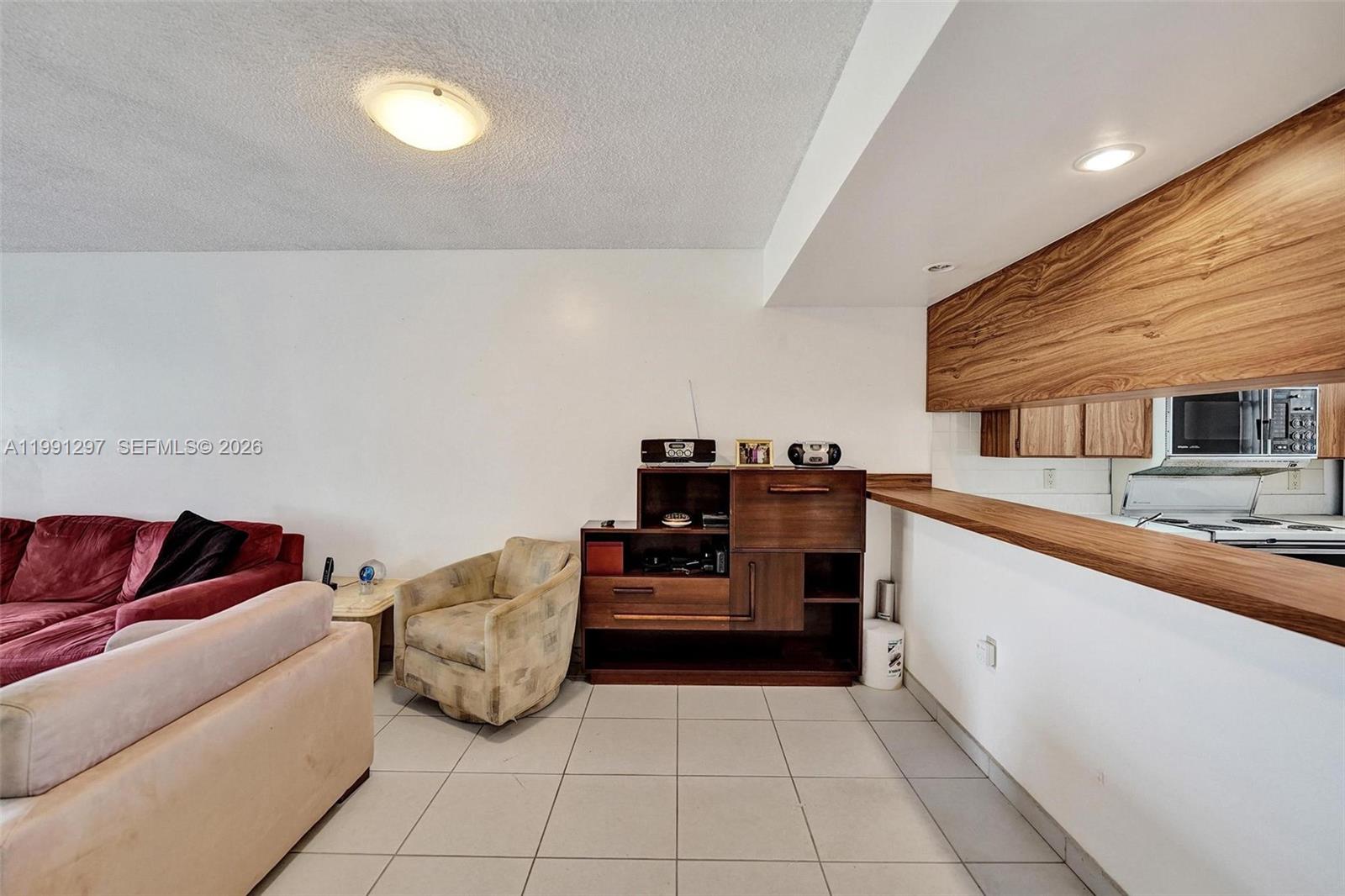 CONDO 1 OF WHITEHALL COND - Residential