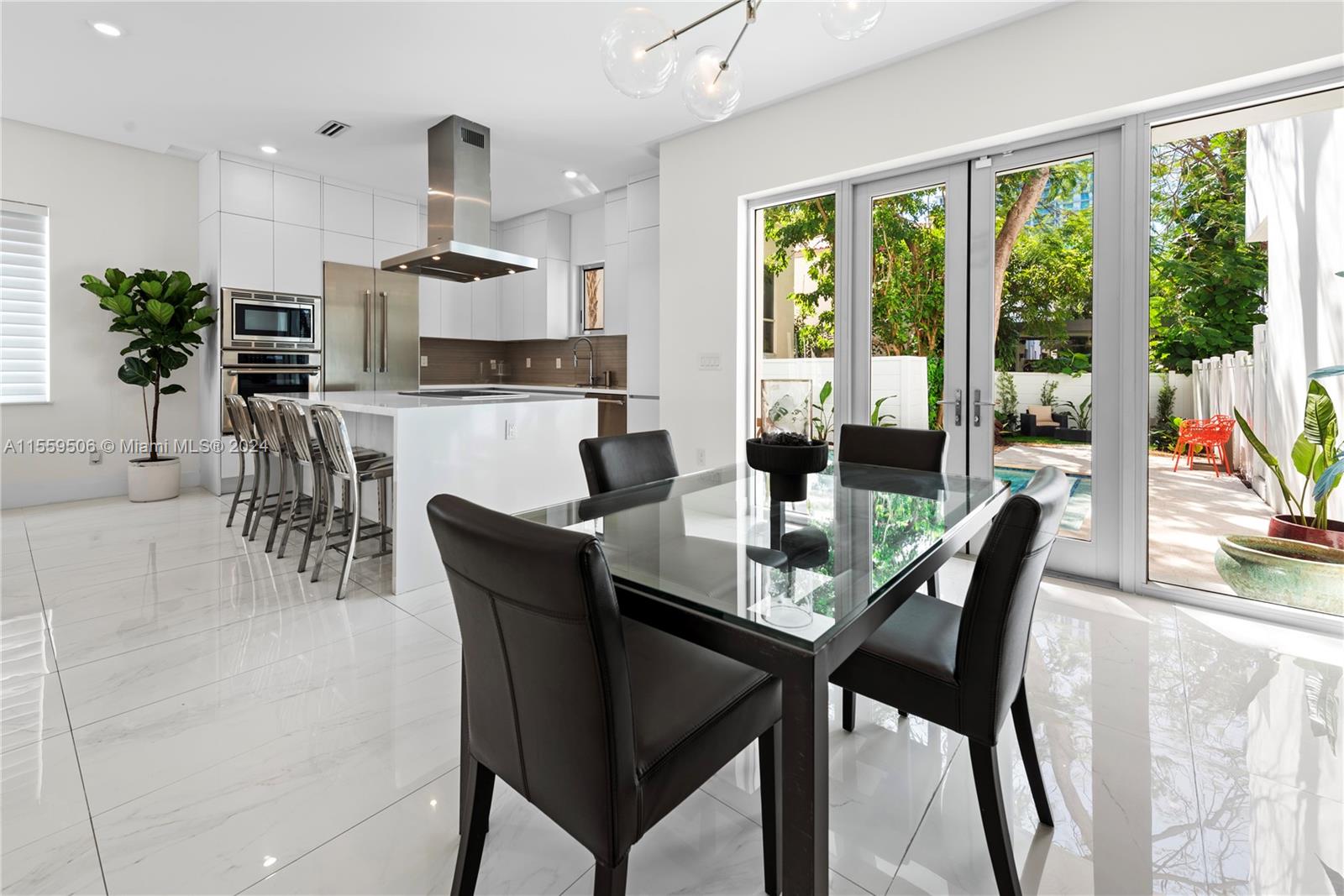 LEGACY VILLAS CONDO - Residential