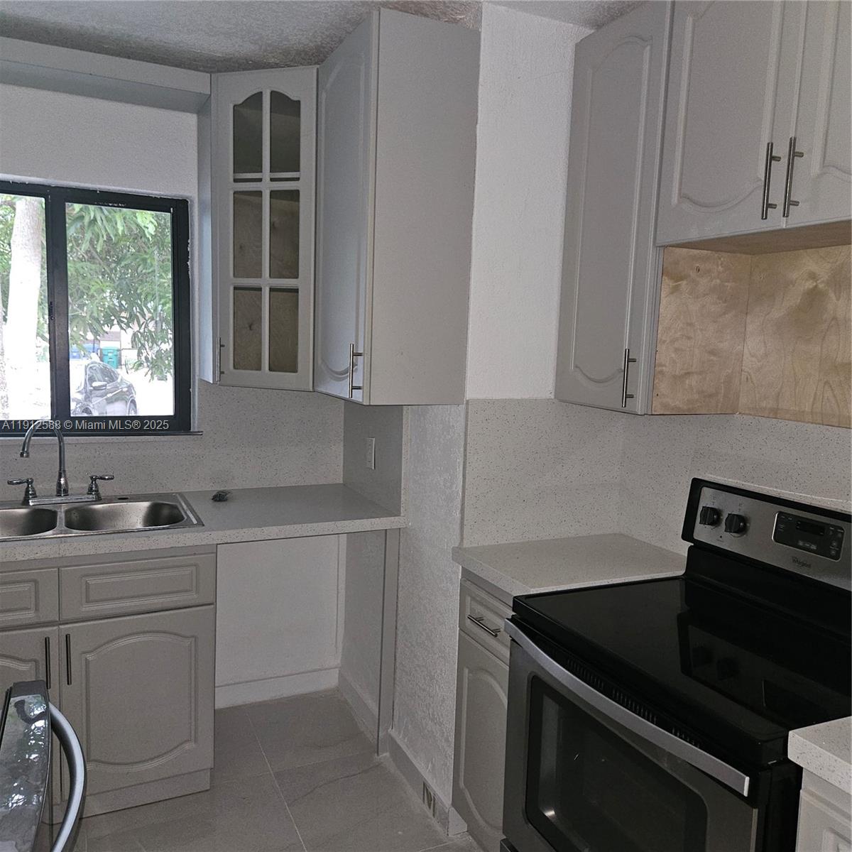 OAK RANCH MANOR CORR PL O - Residential Lease