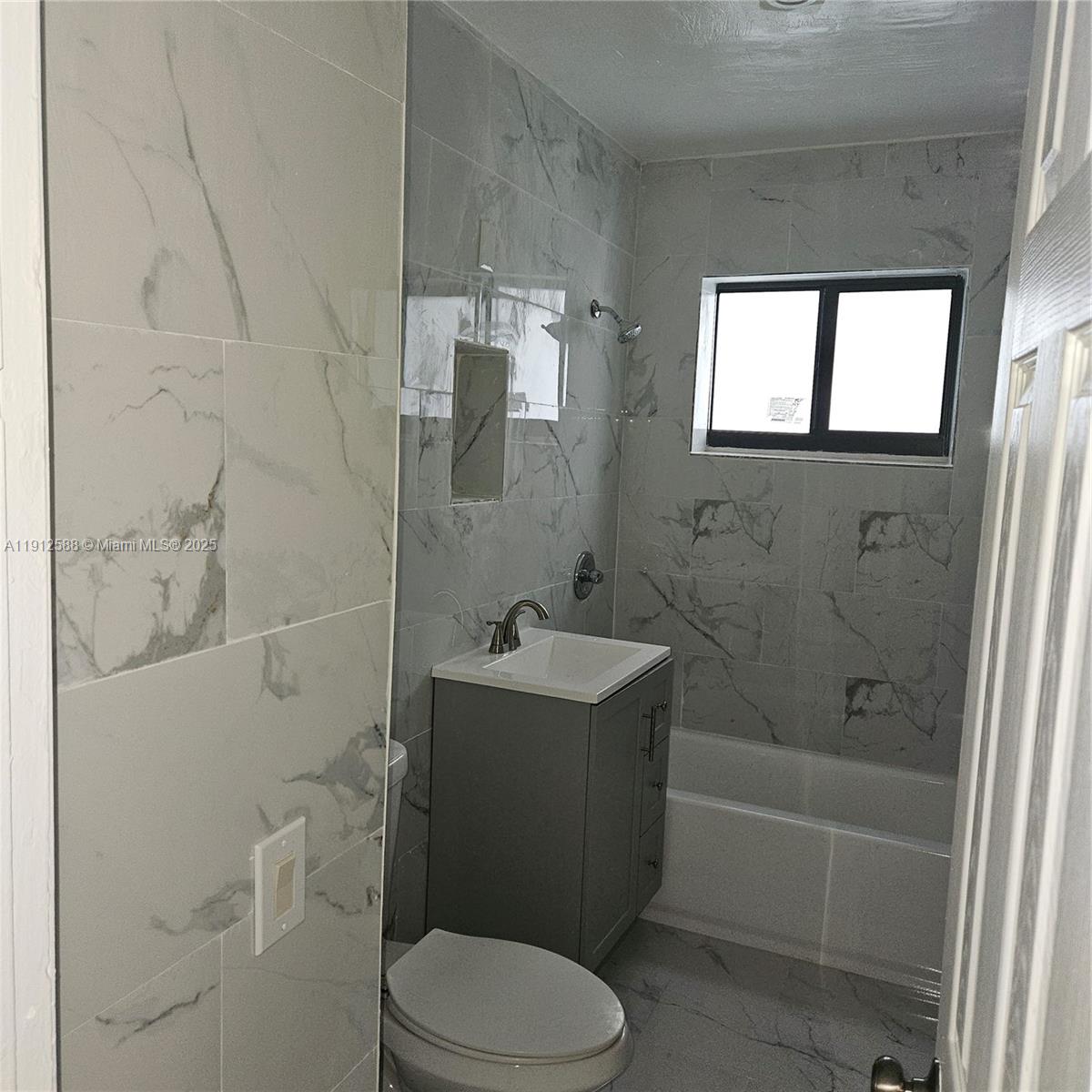 OAK RANCH MANOR CORR PL O - Residential Lease