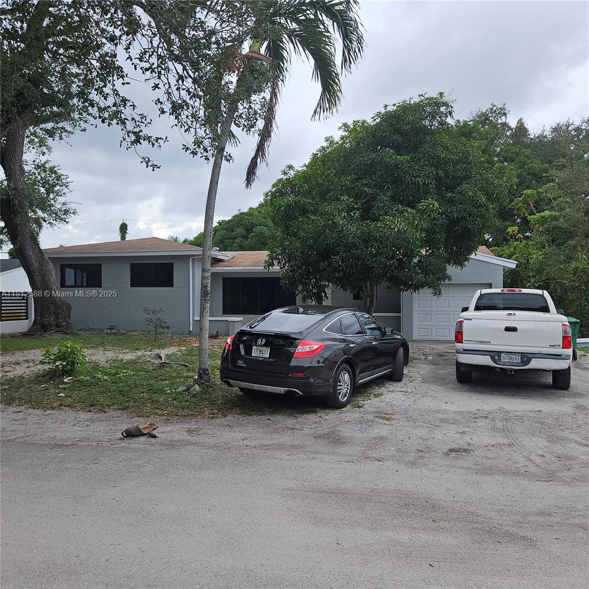 OAK RANCH MANOR CORR PL O - Residential Lease