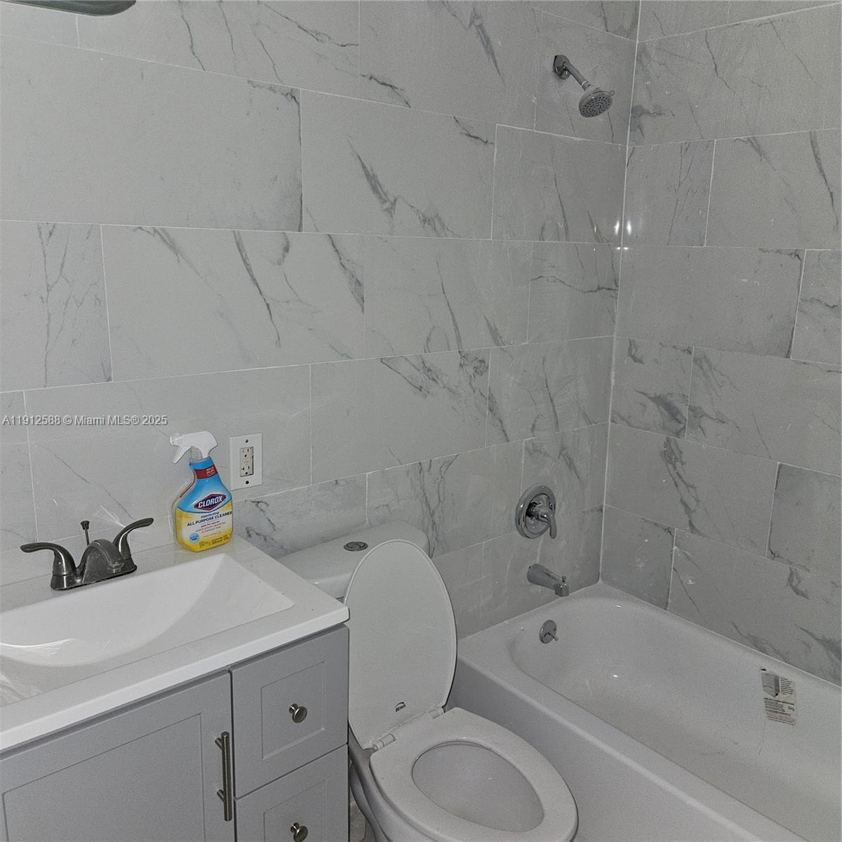 OAK RANCH MANOR CORR PL O - Residential Lease