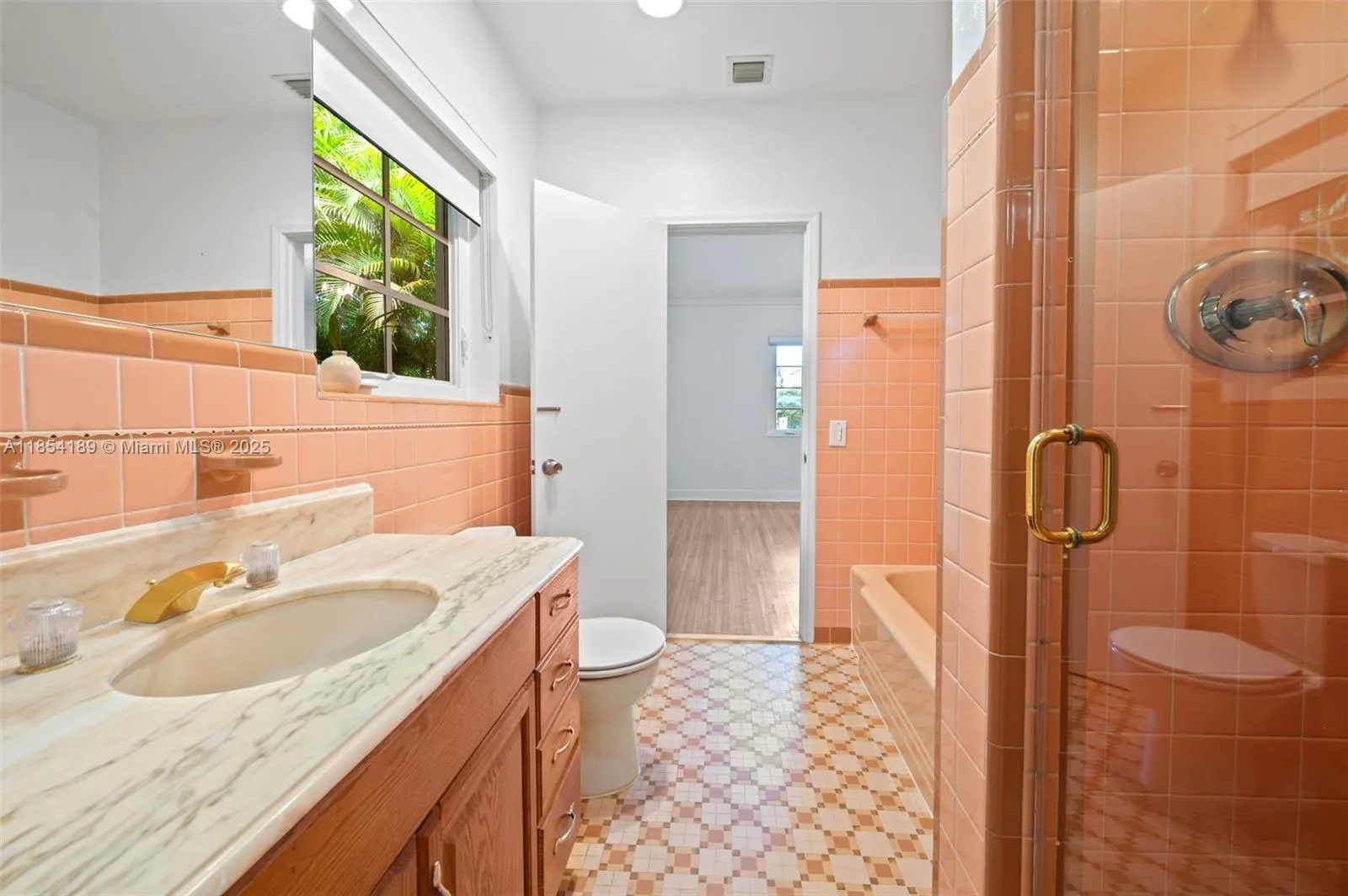 Coral Gables, Florida 33146, United States, 4 Bedrooms Bedrooms, ,3 BathroomsBathrooms,Residential,Active,188051