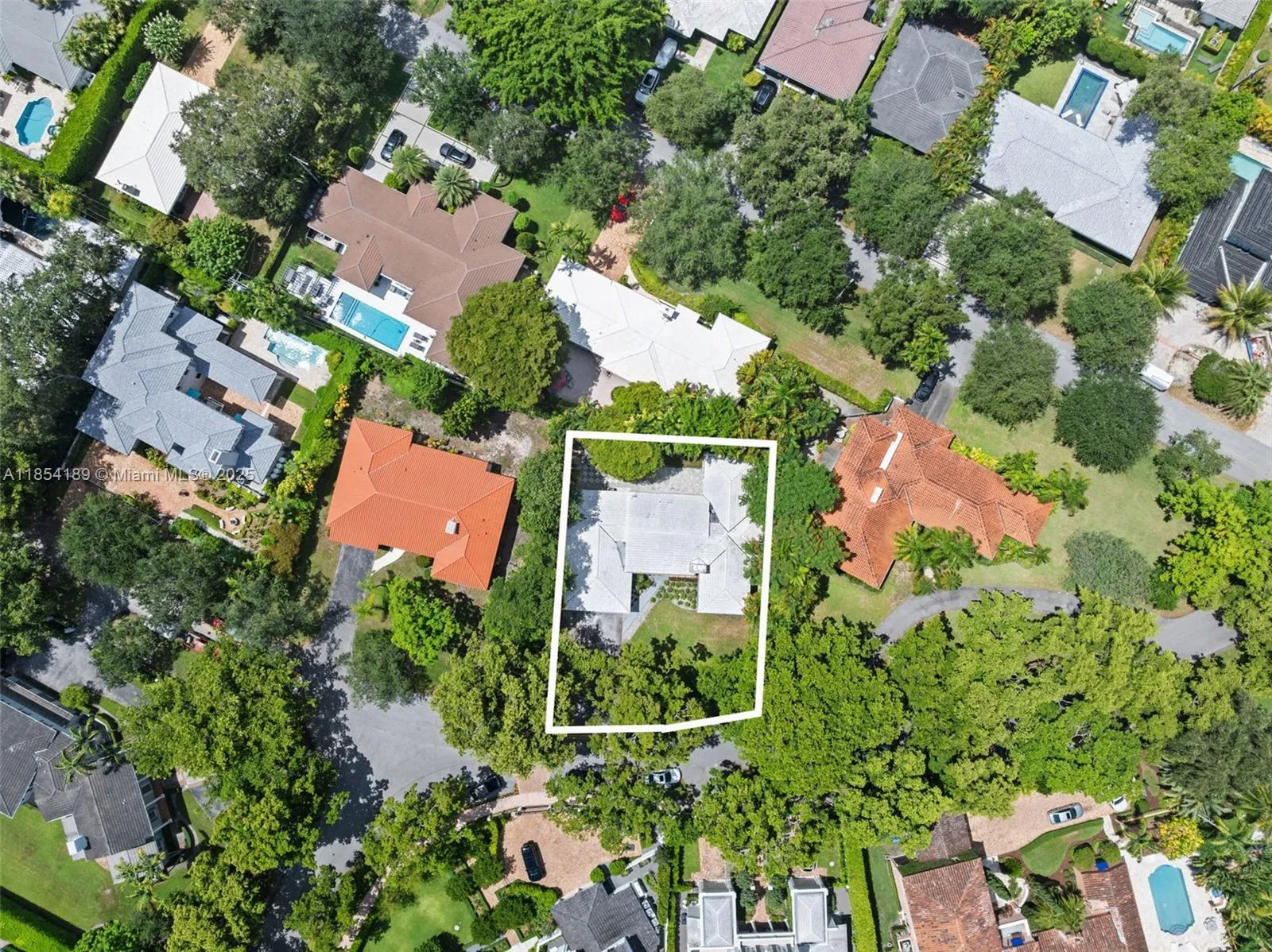 Coral Gables, Florida 33146, United States, 4 Bedrooms Bedrooms, ,3 BathroomsBathrooms,Residential,Active,188051