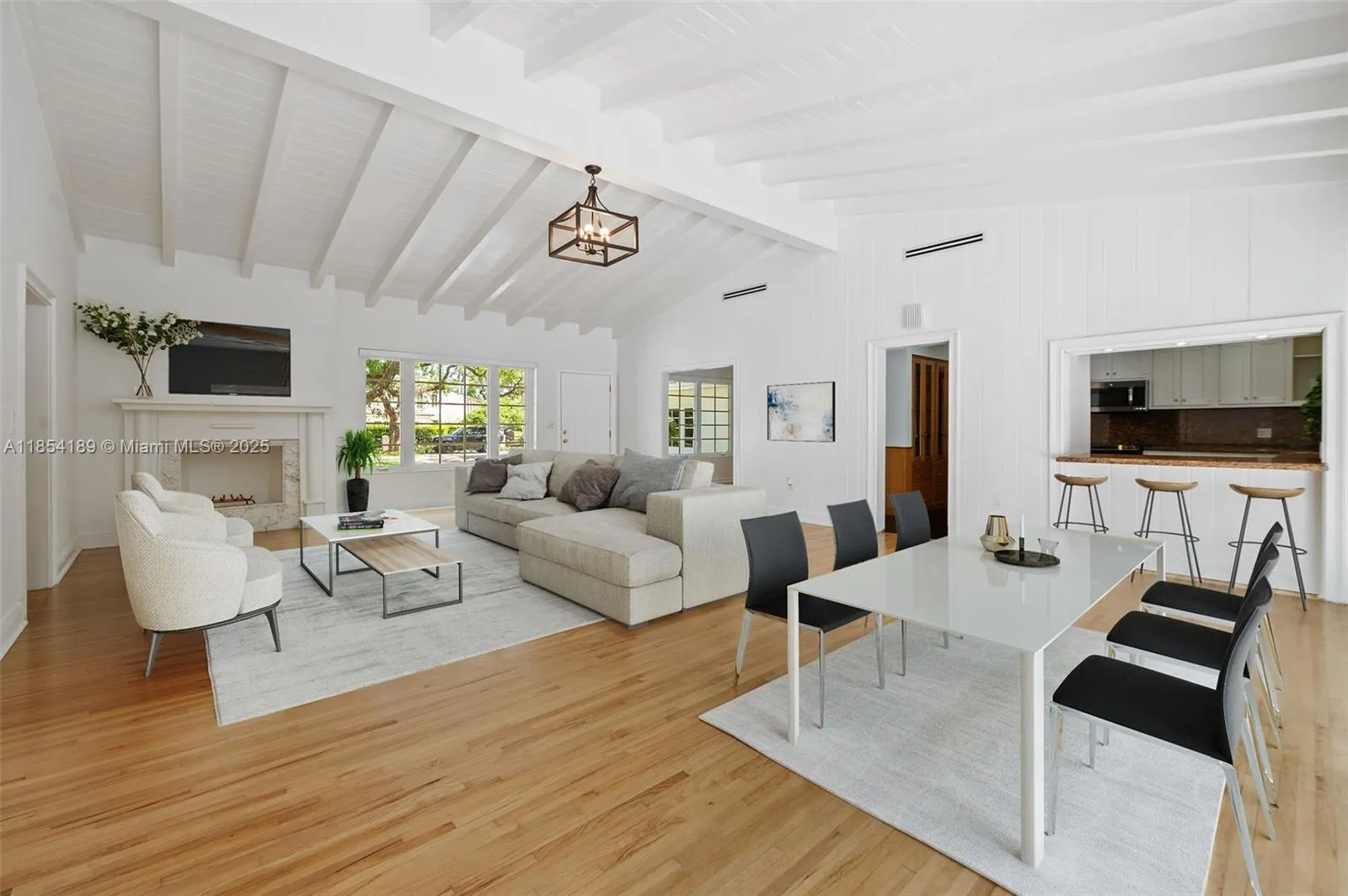 Coral Gables, Florida 33146, United States, 4 Bedrooms Bedrooms, ,3 BathroomsBathrooms,Residential,Active,188051