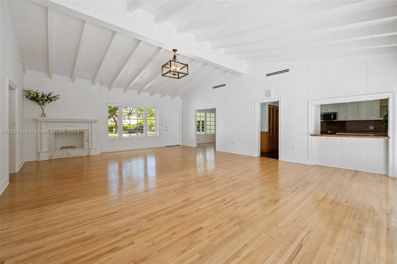 Coral Gables, Florida 33146, United States, 4 Bedrooms Bedrooms, ,3 BathroomsBathrooms,Residential,Active,188051