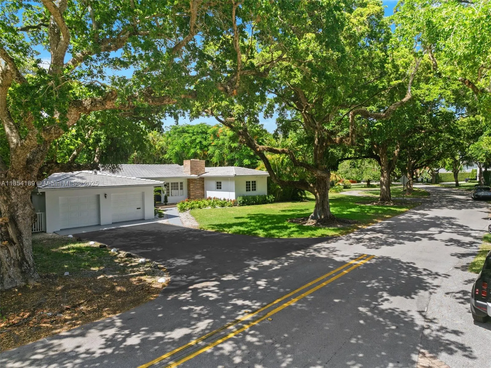 Coral Gables, Florida 33146, United States, 4 Bedrooms Bedrooms, ,3 BathroomsBathrooms,Residential,Active,188051