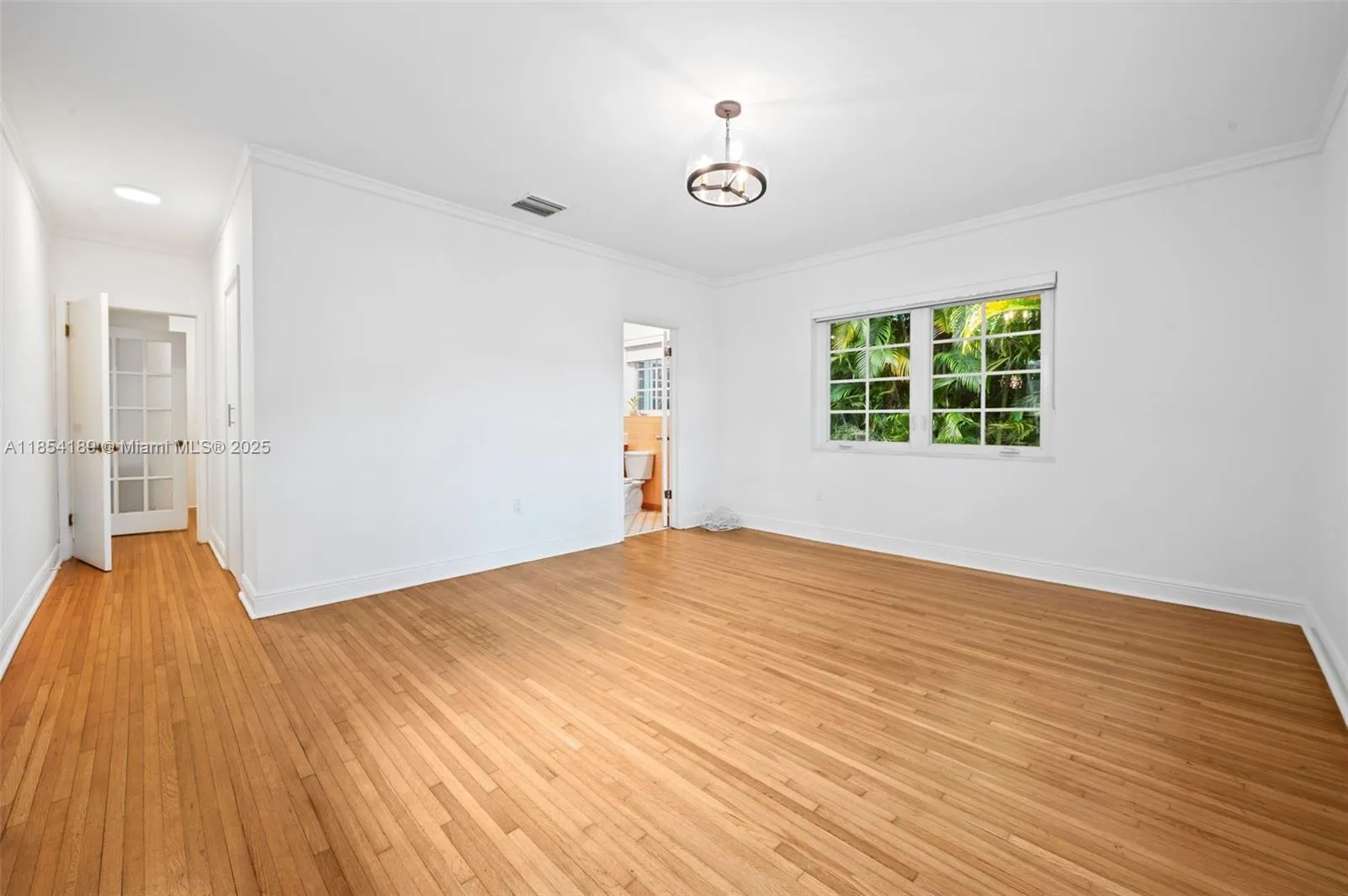 Coral Gables, Florida 33146, United States, 4 Bedrooms Bedrooms, ,3 BathroomsBathrooms,Residential,Active,188051