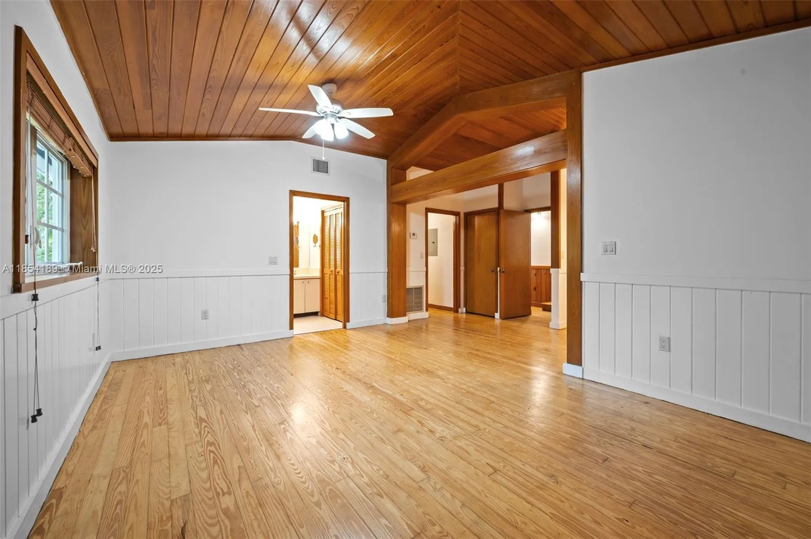 Coral Gables, Florida 33146, United States, 4 Bedrooms Bedrooms, ,3 BathroomsBathrooms,Residential,Active,188051