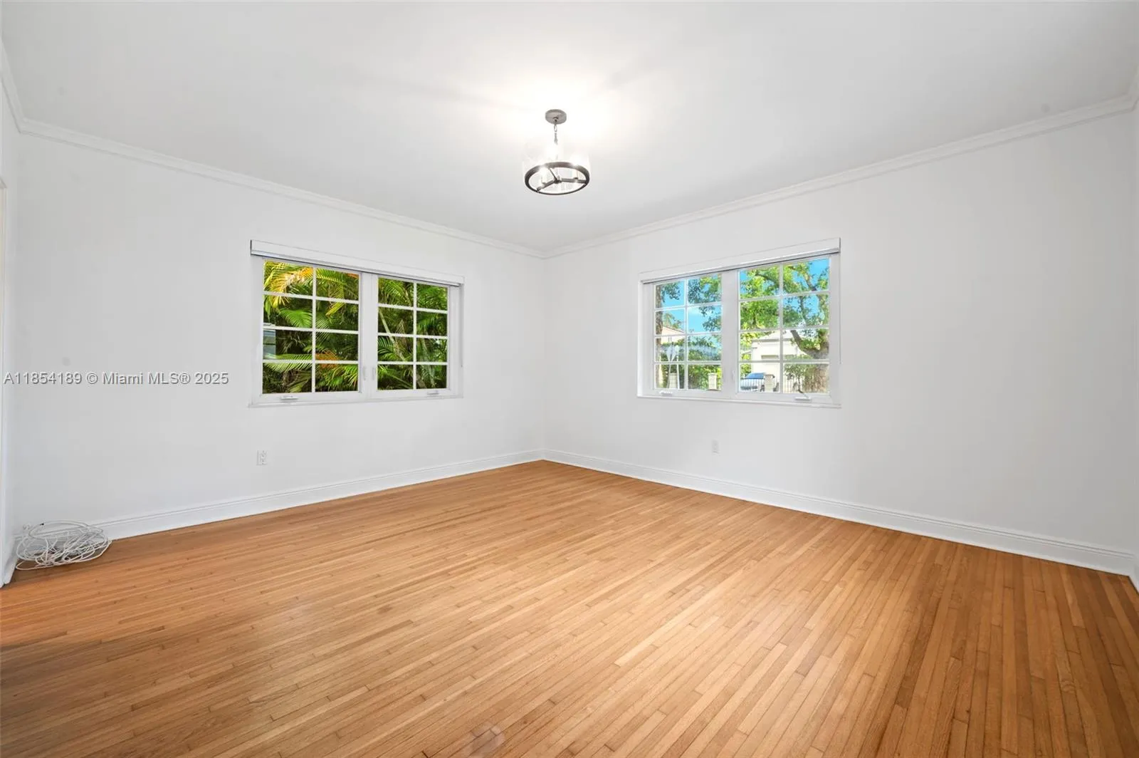 Coral Gables, Florida 33146, United States, 4 Bedrooms Bedrooms, ,3 BathroomsBathrooms,Residential,Active,188051