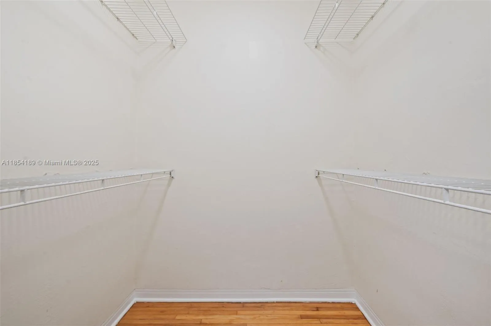 Coral Gables, Florida 33146, United States, 4 Bedrooms Bedrooms, ,3 BathroomsBathrooms,Residential,Active,188051