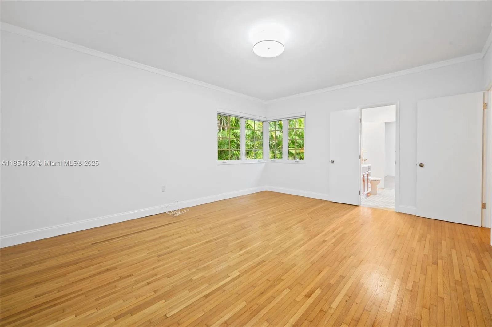 Coral Gables, Florida 33146, United States, 4 Bedrooms Bedrooms, ,3 BathroomsBathrooms,Residential,Active,188051