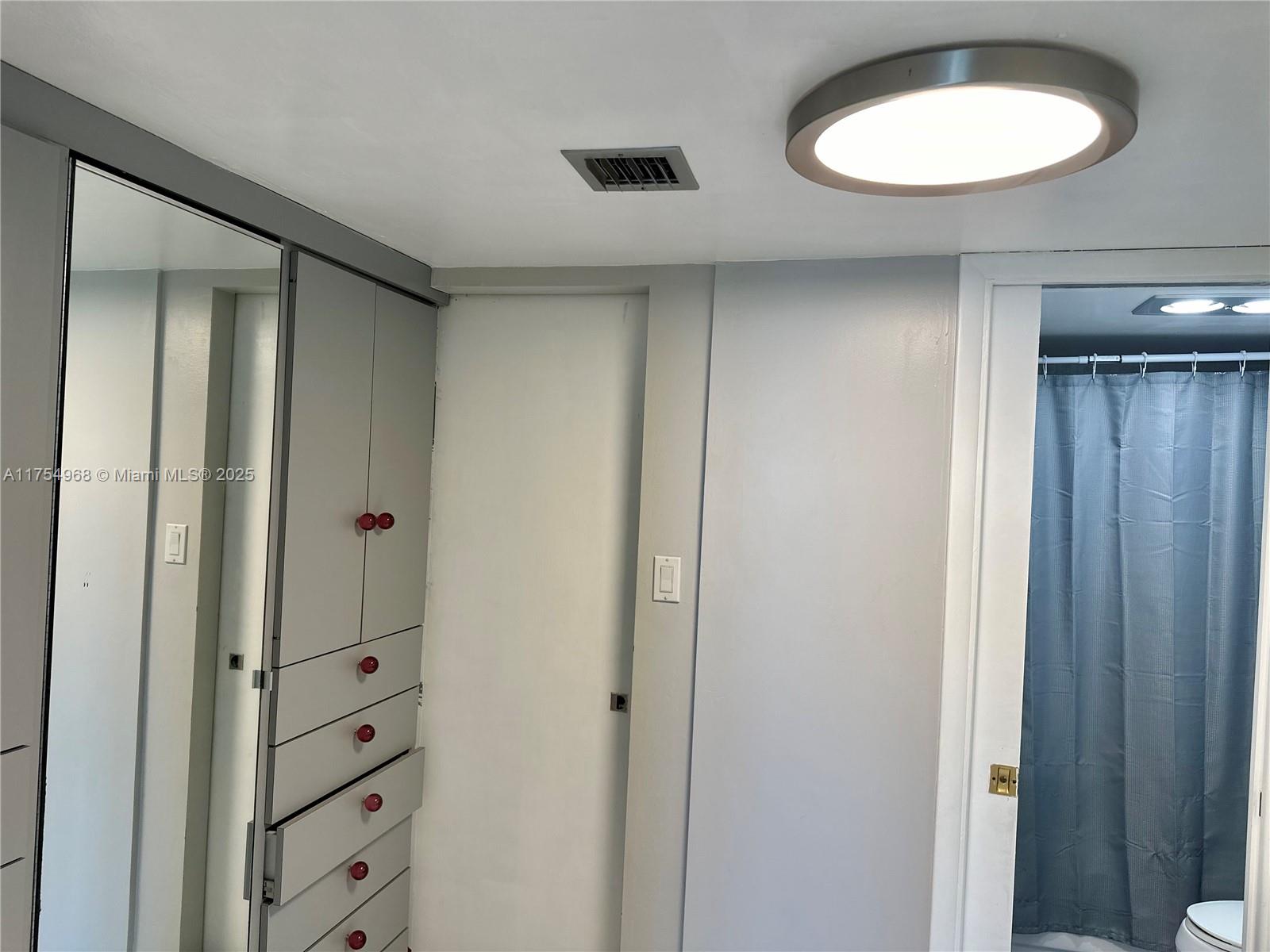 ARLEN HOUSE EAST CONDO - Residential