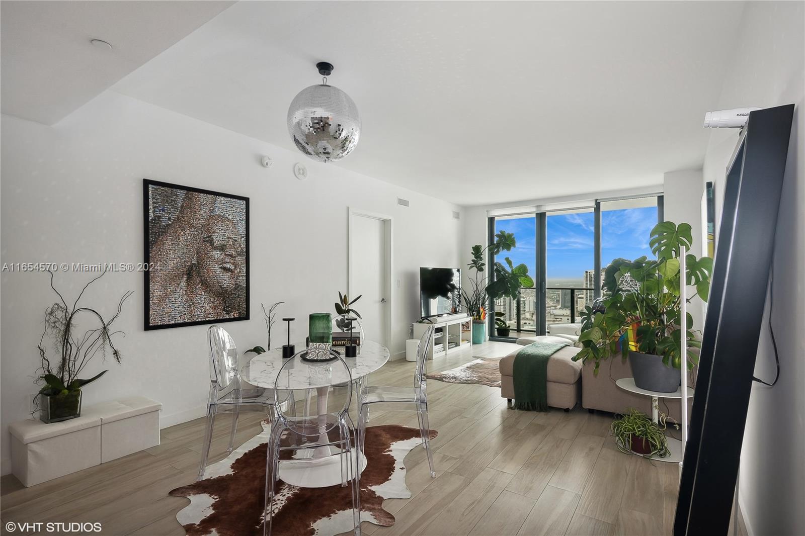1300 S MIAMI AVENUE CONDO - Residential