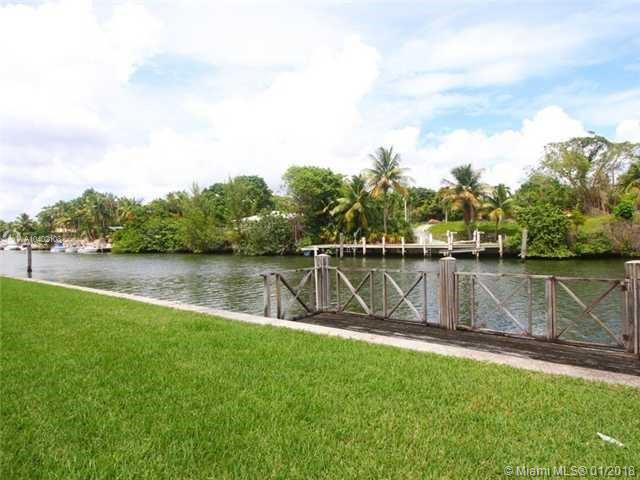 CORAL GABLES RIVIERA SEC - Residential