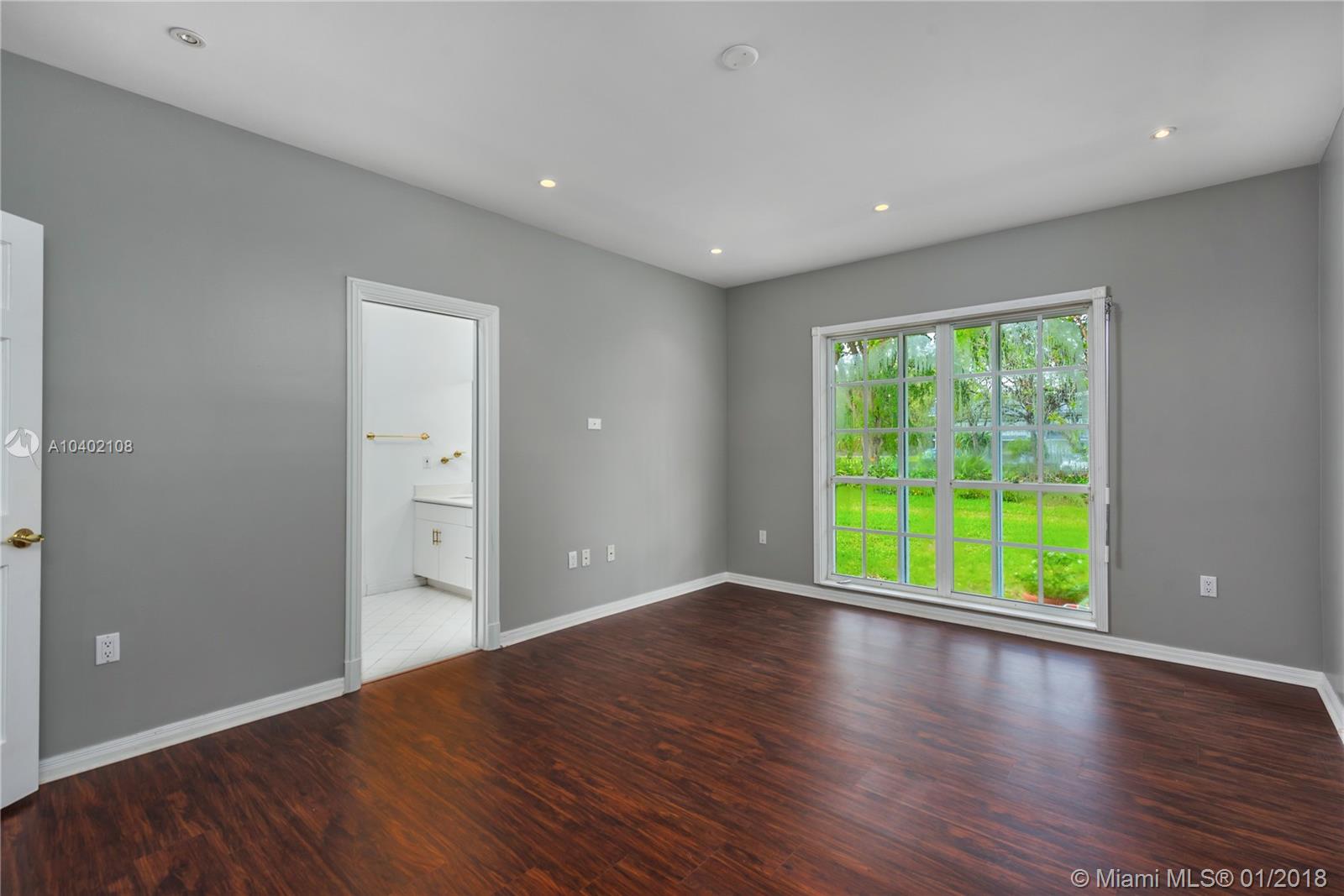 CORAL GABLES RIVIERA SEC - Residential