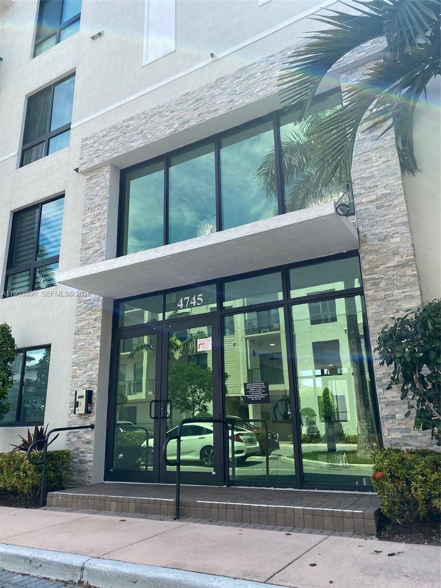 UNIT IN THE HEART OF DOWNTOWN DORAL, URBANA COMMUNITY, 2 MASTER BEDROOMS 2.5 BATHS, SS APPLIANCES, CERAMIC FLOOR. UNIT ON A FOURTH FLOOR WITH PARTIAL LAKE VIEW. EXCELLENT LOCATION, CLUB HOUSE, CLOSE TO CHARTER SCHOOLS, WALKING DISTANCE TO PUBLIX,CVS, RESTAURANTS, SHOPS AND NEARBY TO CITY PLACE, DOLPHIN, INTERNATIONAL MALL AND MORE. Please submit offers with ID, Credit, police and eviction Report, Job refence Letter, Rental Application. Landlord requires renter's insurance.                         FOR SHOWINGS PLEASE CALL/TEX LISTING AGENT. MINIMUM 630 CREDIT SCORE REQUIRED. 
THIS PROPERTY WILL BE AVAIBLE ON APRIL 30 202