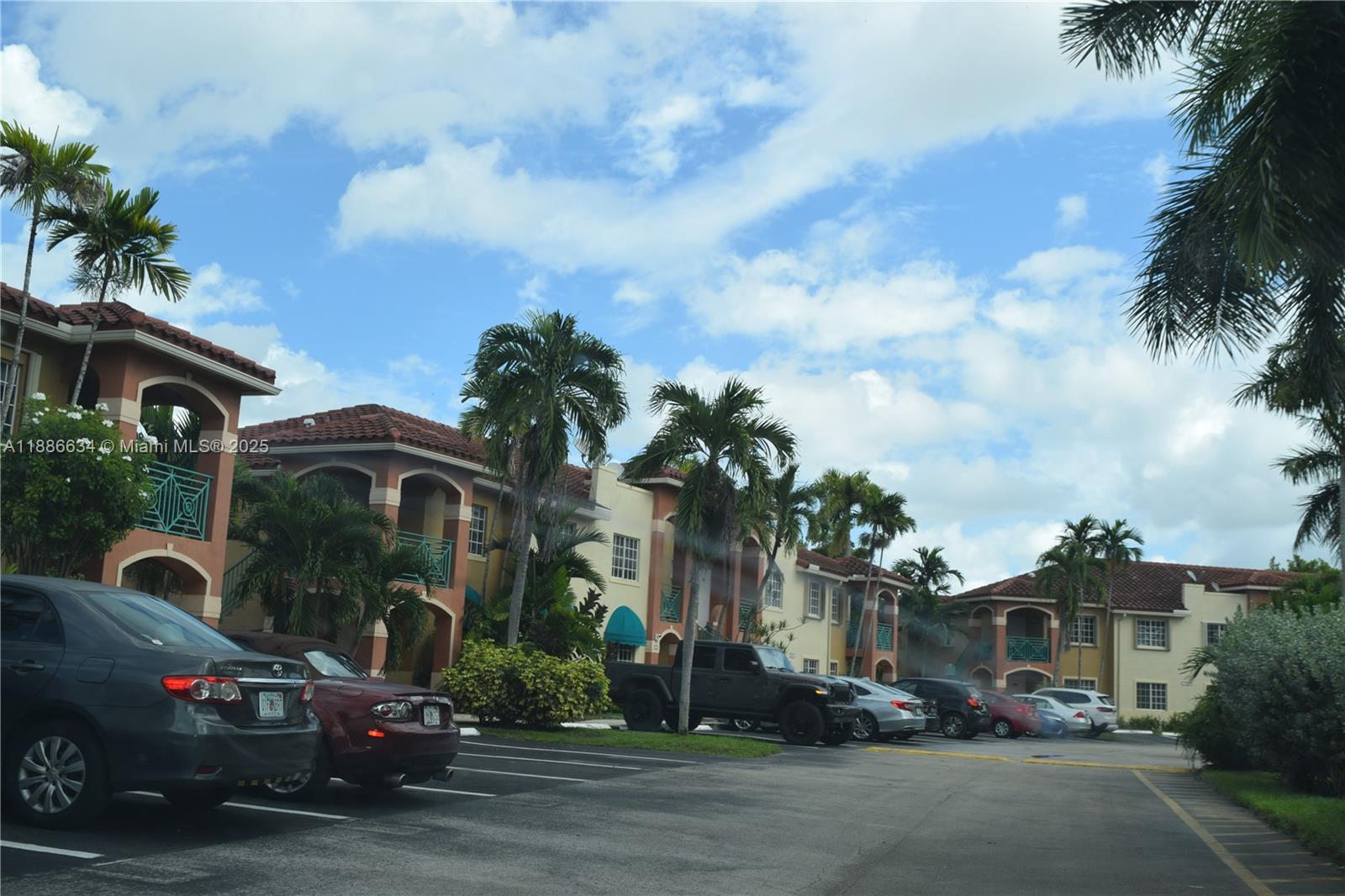 BONITA GOLF VIEW TOWNVILL - Residential