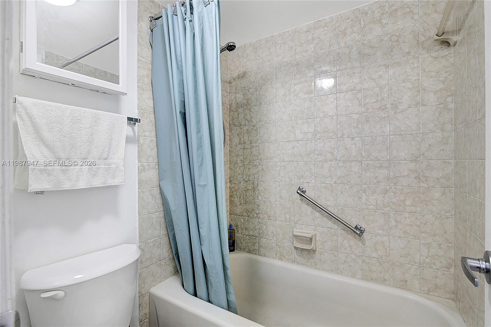 COLONY POINT 3 CONDO - Residential