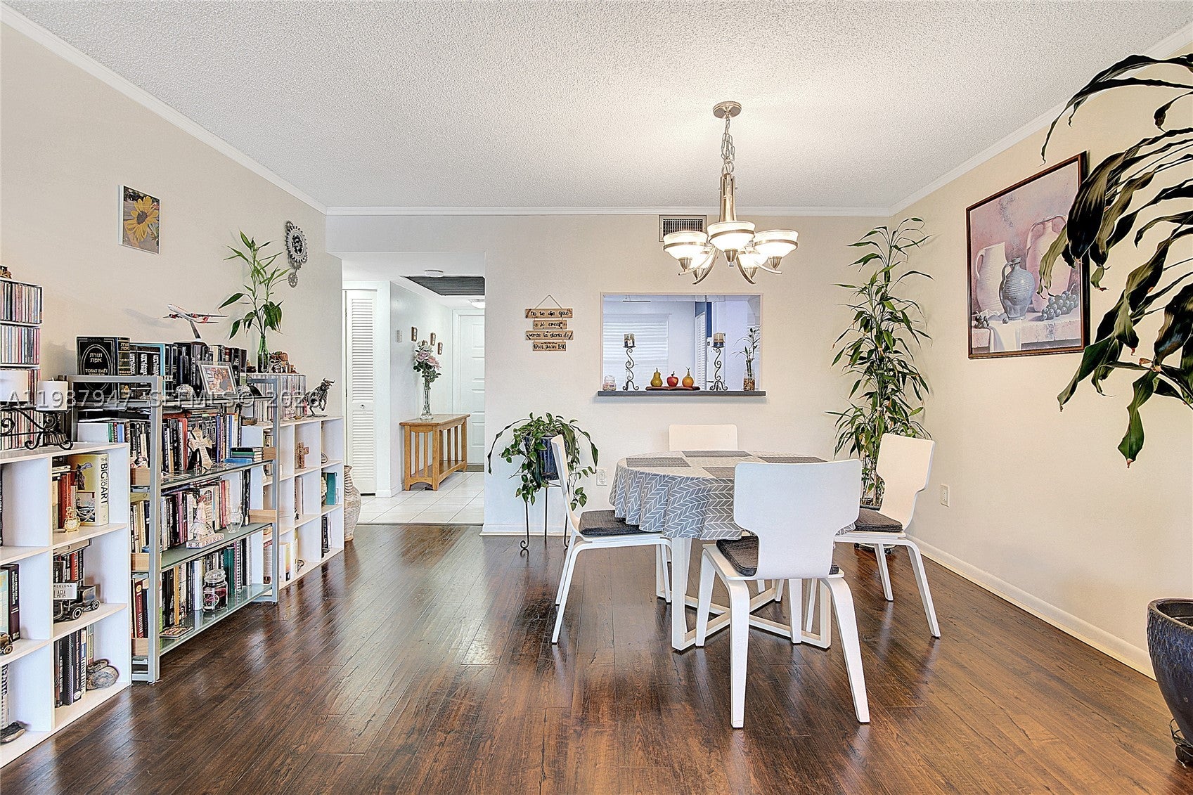 1100 Colony Point Cir 302, Pembroke Pines FL 33026