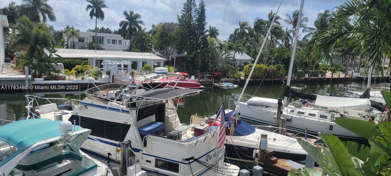 Rental Property at 90 Isle Of Venice Dr 10, Fort Lauderdale, Broward County, Florida - Bedrooms: 1 
Bathrooms: 1  - $2,000 MO.