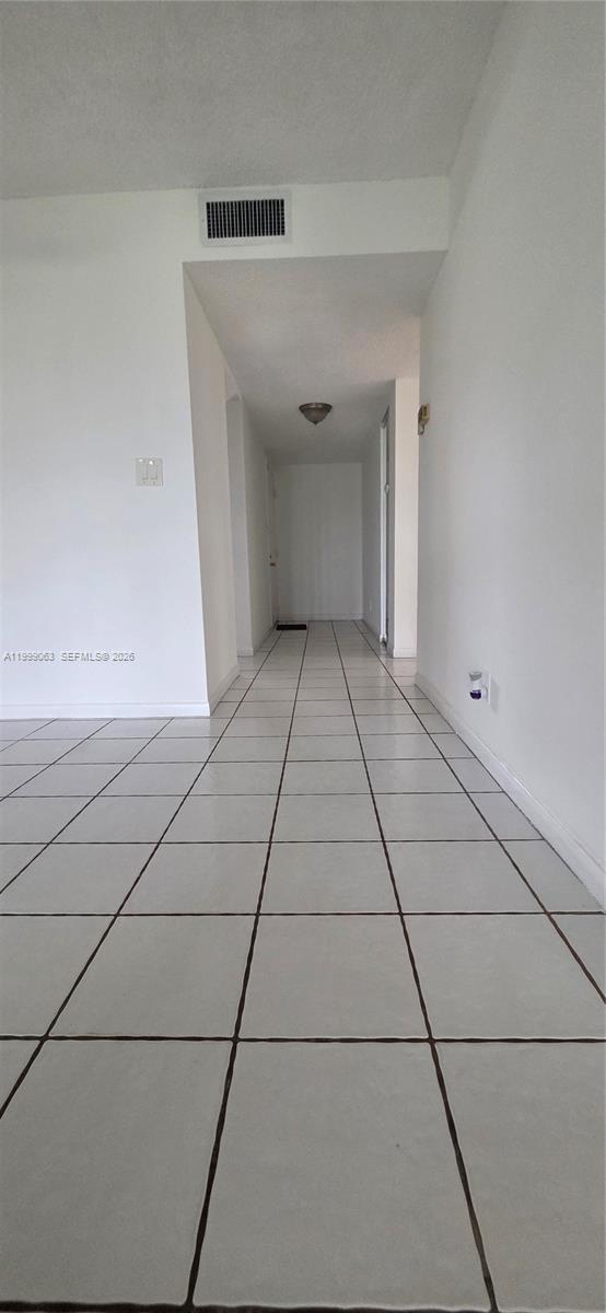 LAKEWOOD ON THE GREEN CON - Residential