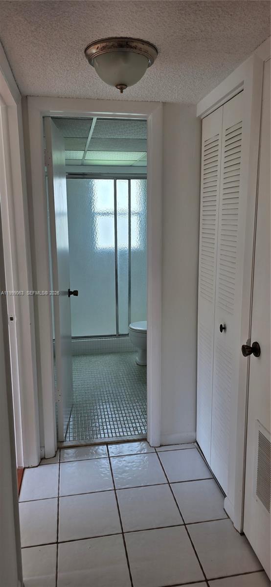 LAKEWOOD ON THE GREEN CON - Residential