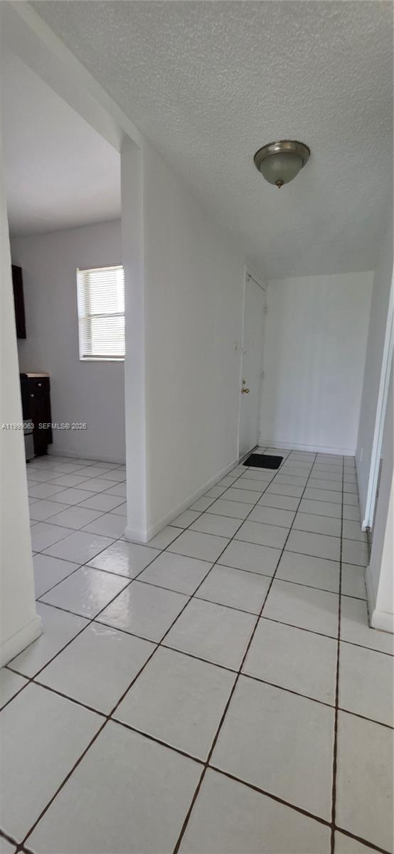 LAKEWOOD ON THE GREEN CON - Residential