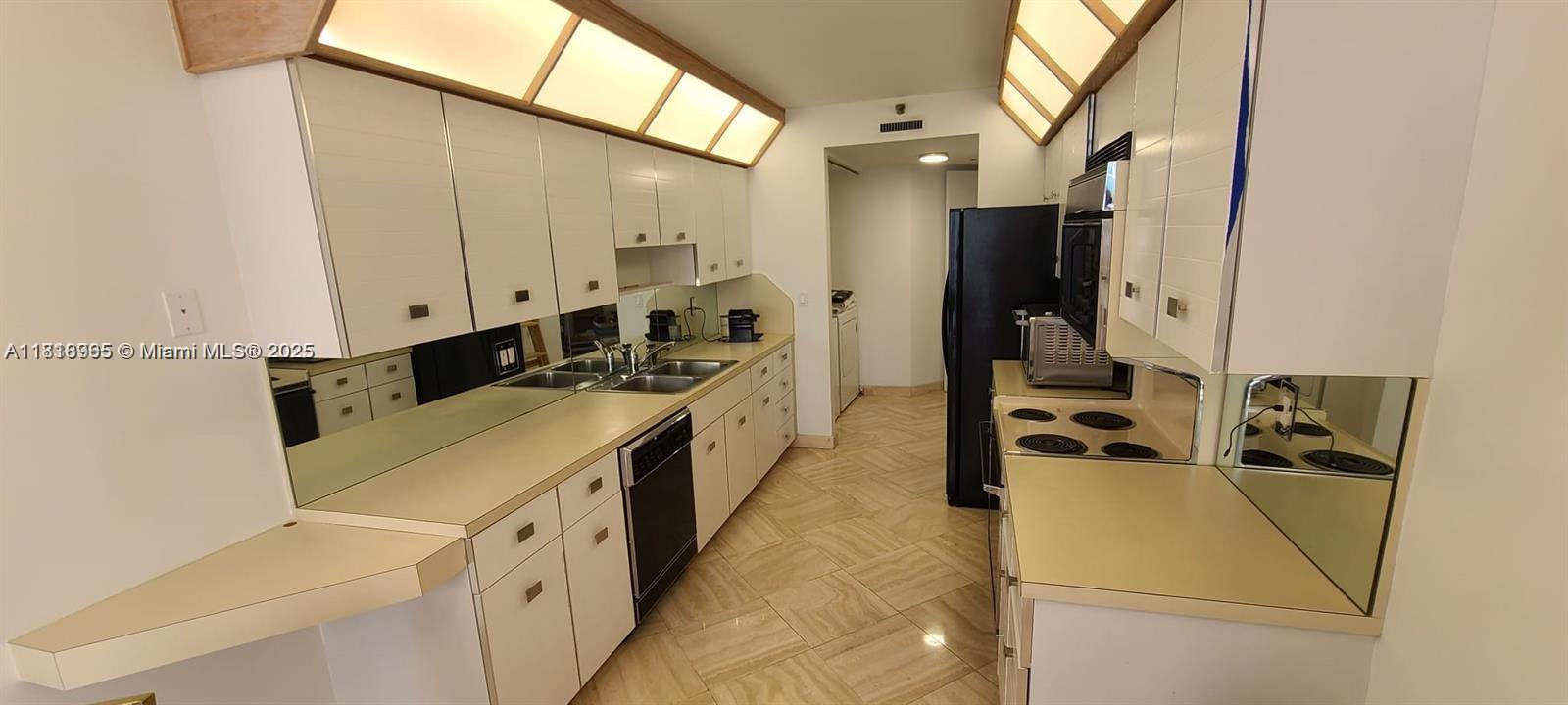 MARINA TOWER CONDO - Residential Lease