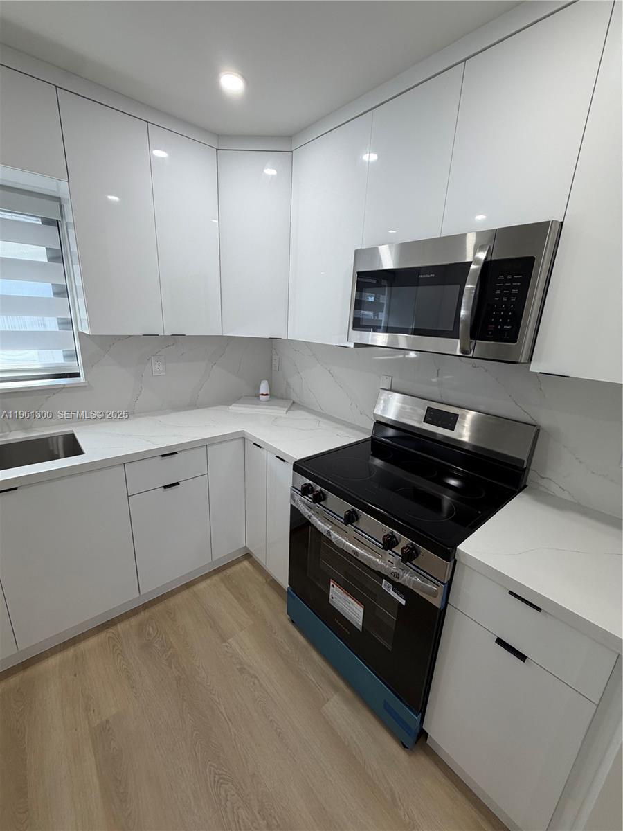 WINSOR MANOR 2ND ADDN - Residential