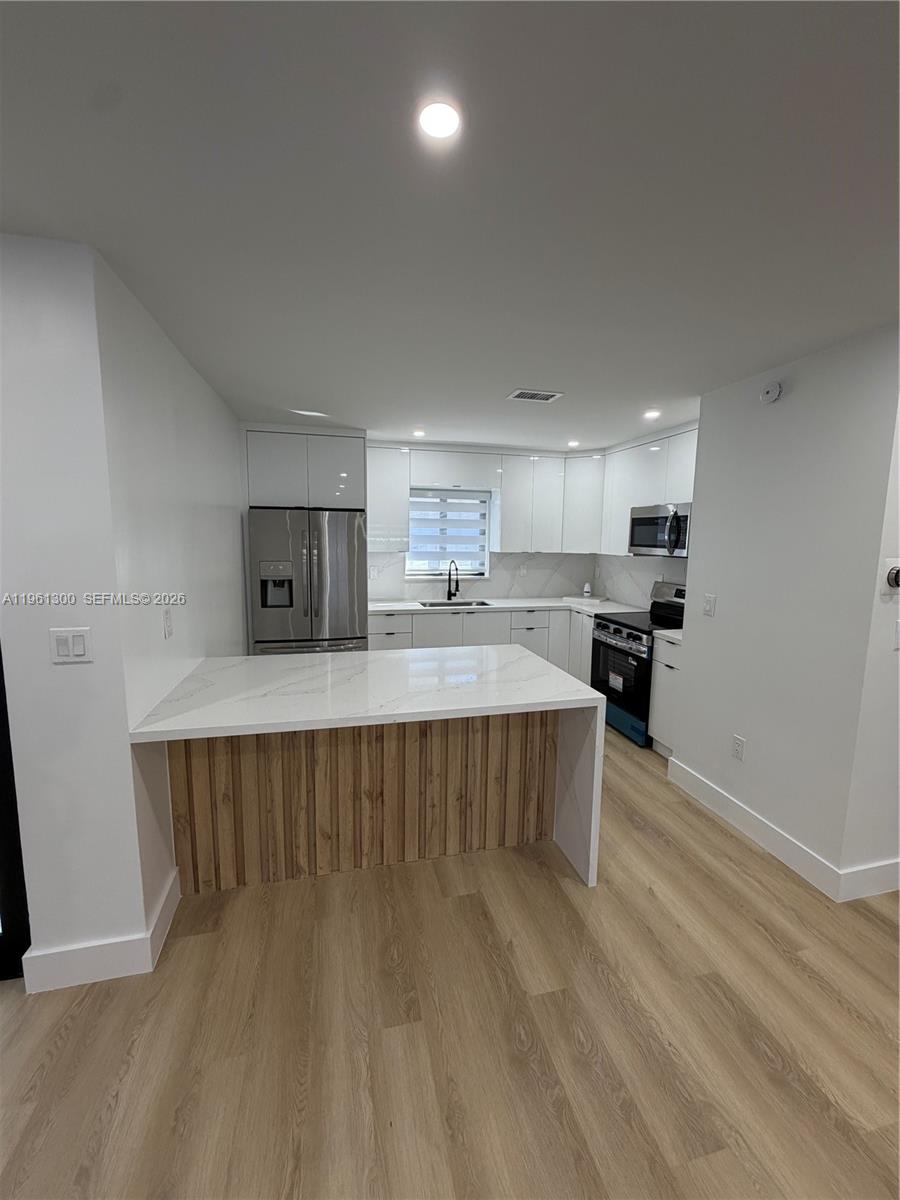 WINSOR MANOR 2ND ADDN - Residential