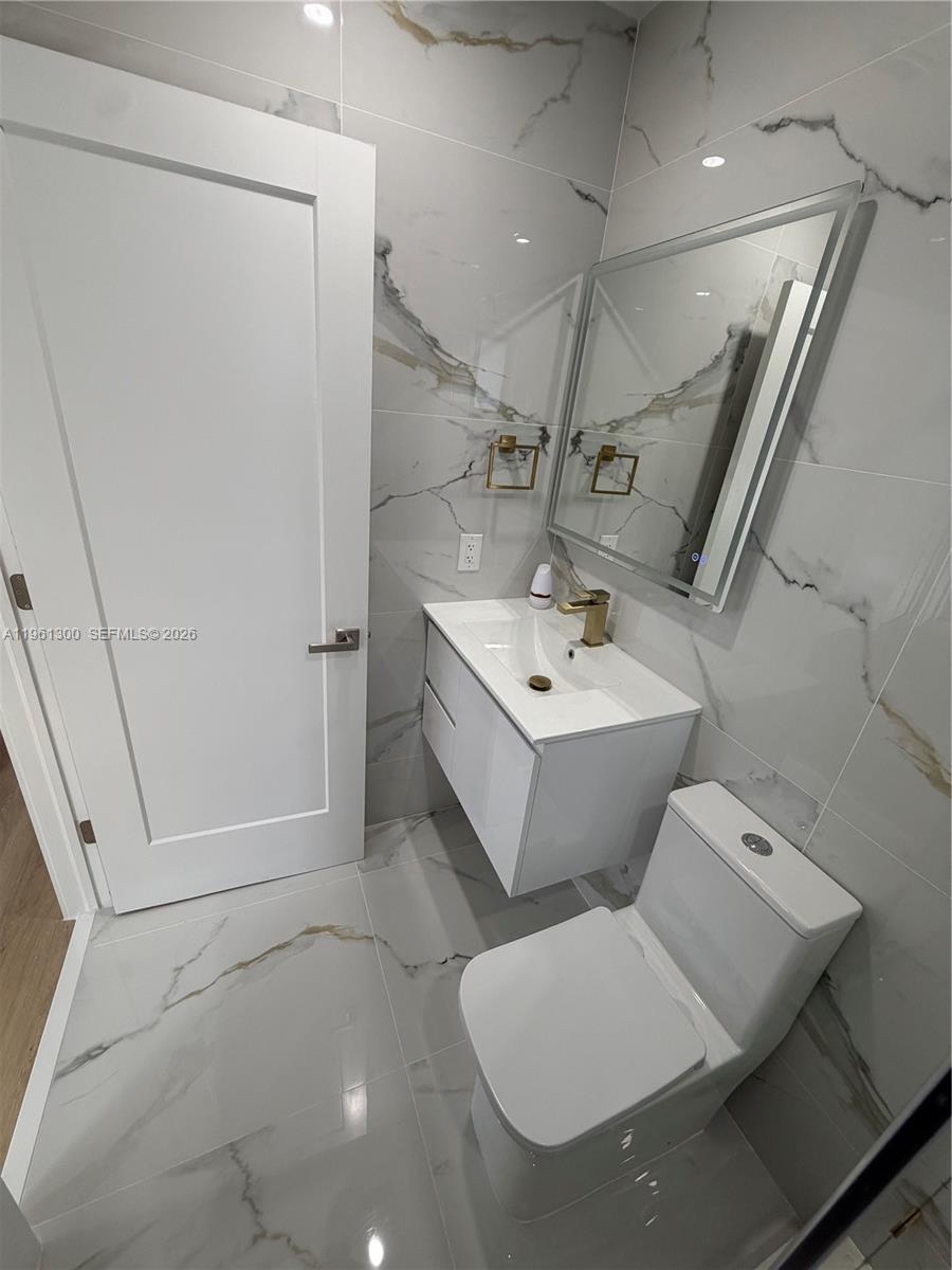 WINSOR MANOR 2ND ADDN - Residential