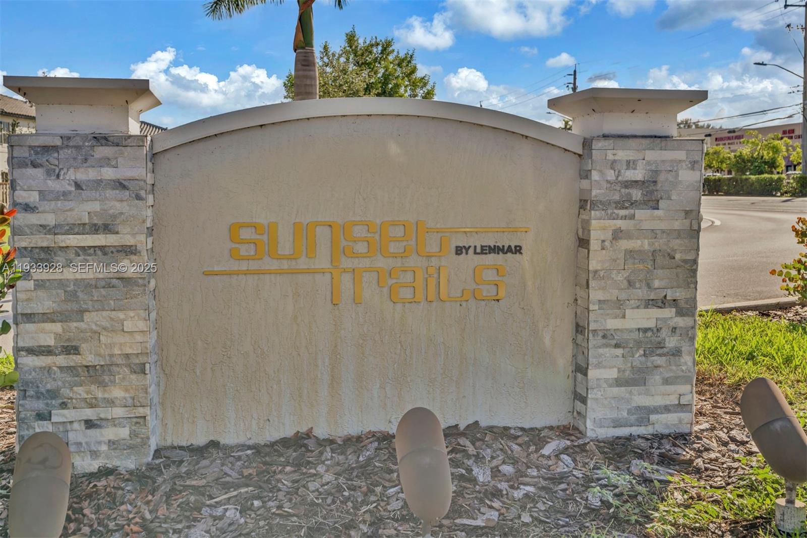 WINDSOR SQUARE - Residential